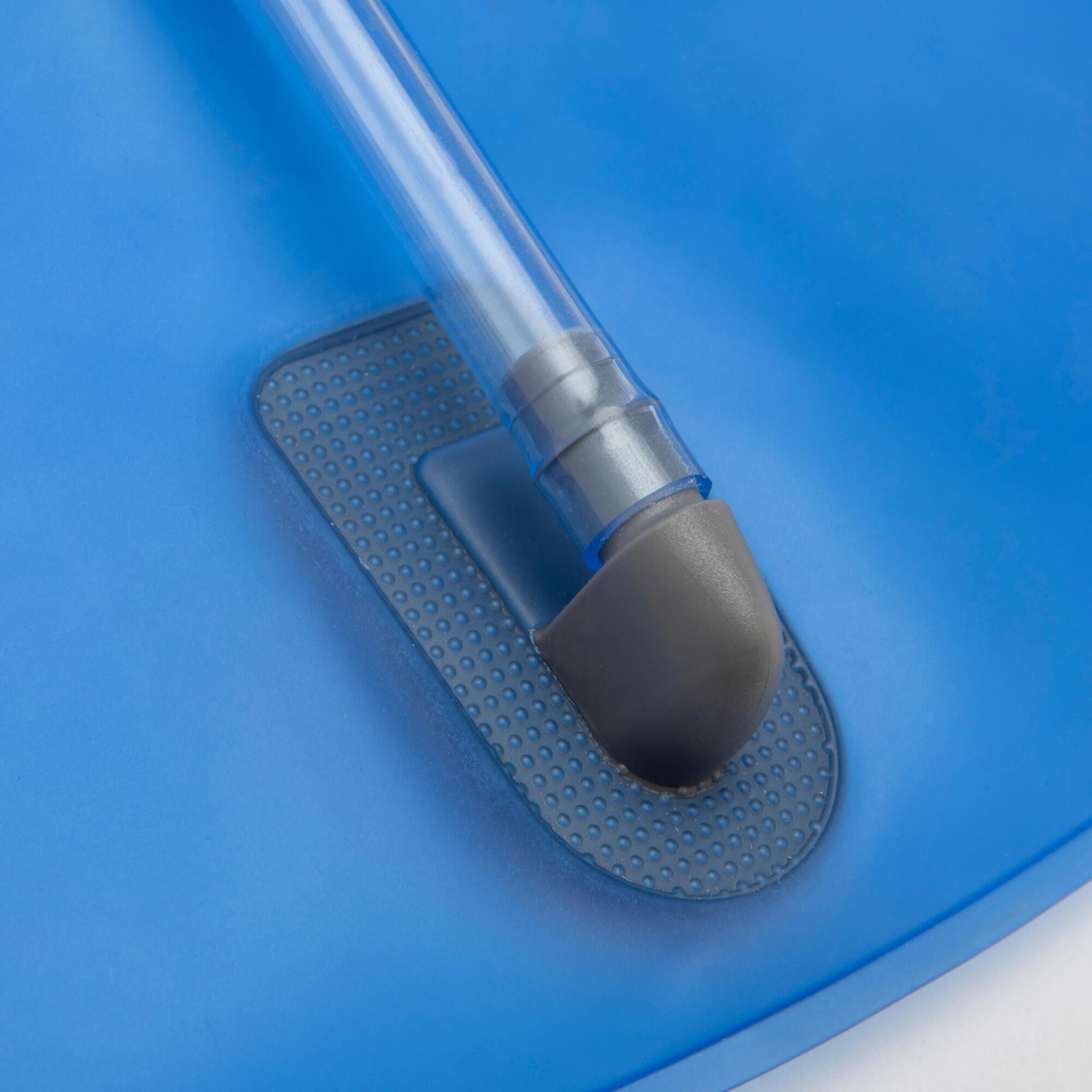 Kiprun 1L Trail Running Water Bladder - Image 6