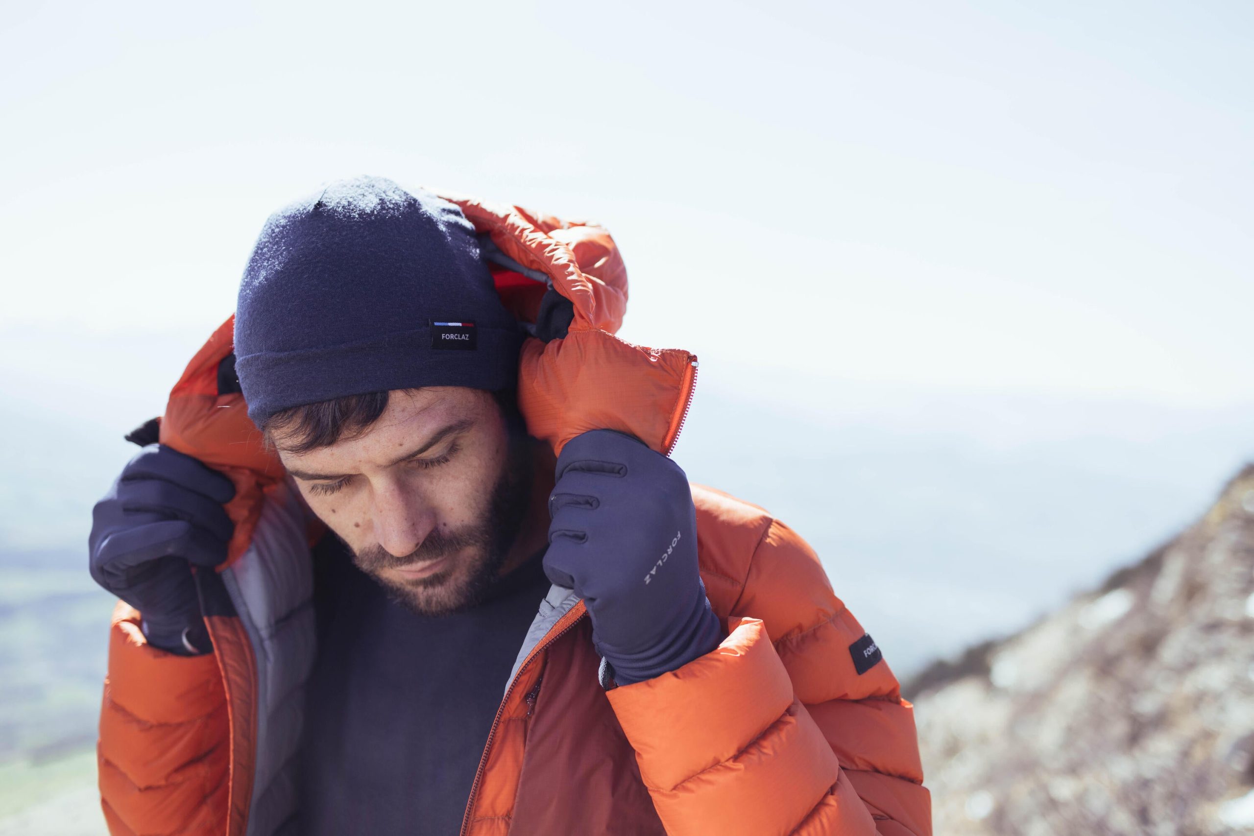 Forclaz Adult MT500 Touchscreen Stretch Backpacking Gloves - Image 22