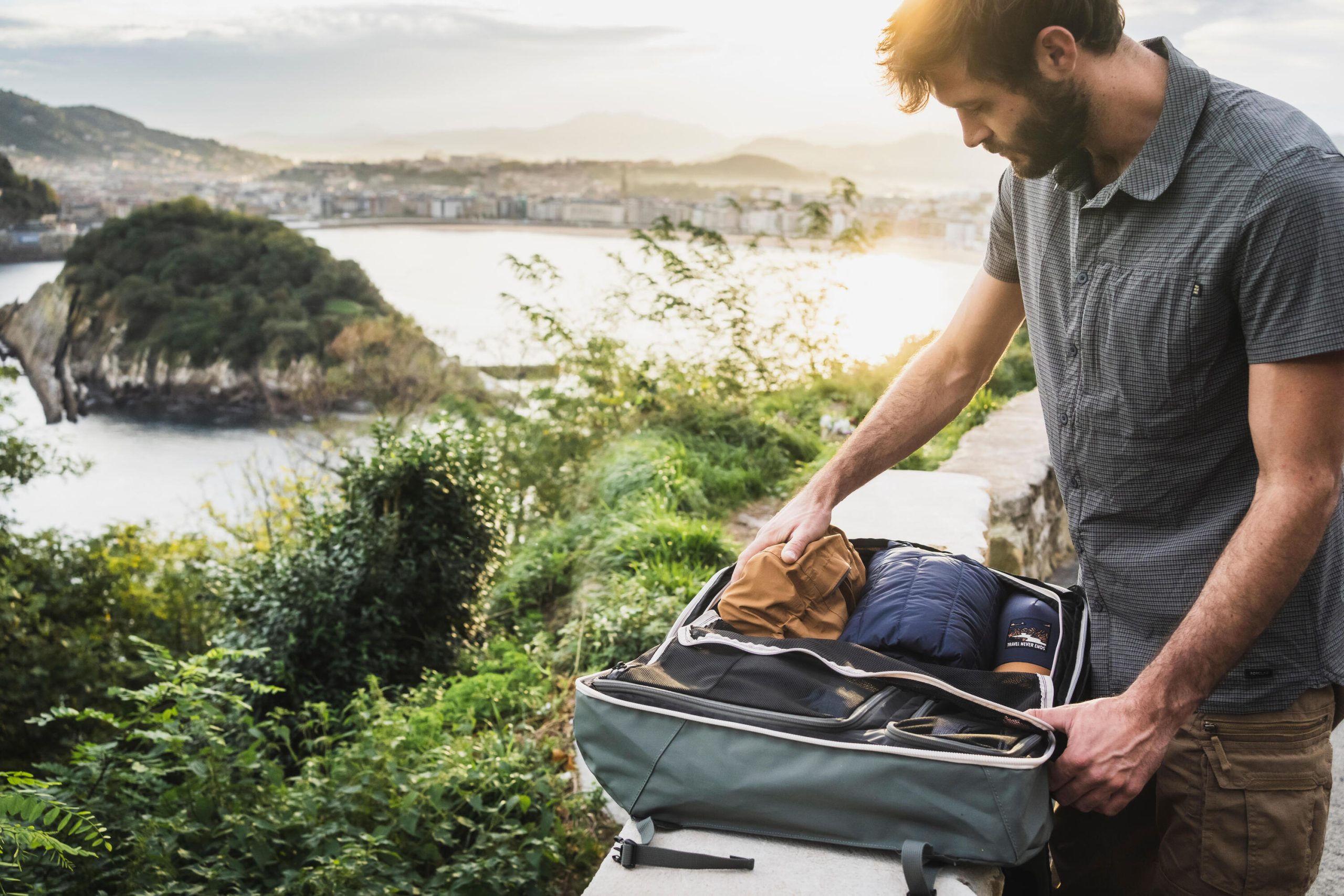 Forclaz Travel 500 Organizer 40 L Backpack - Image 32