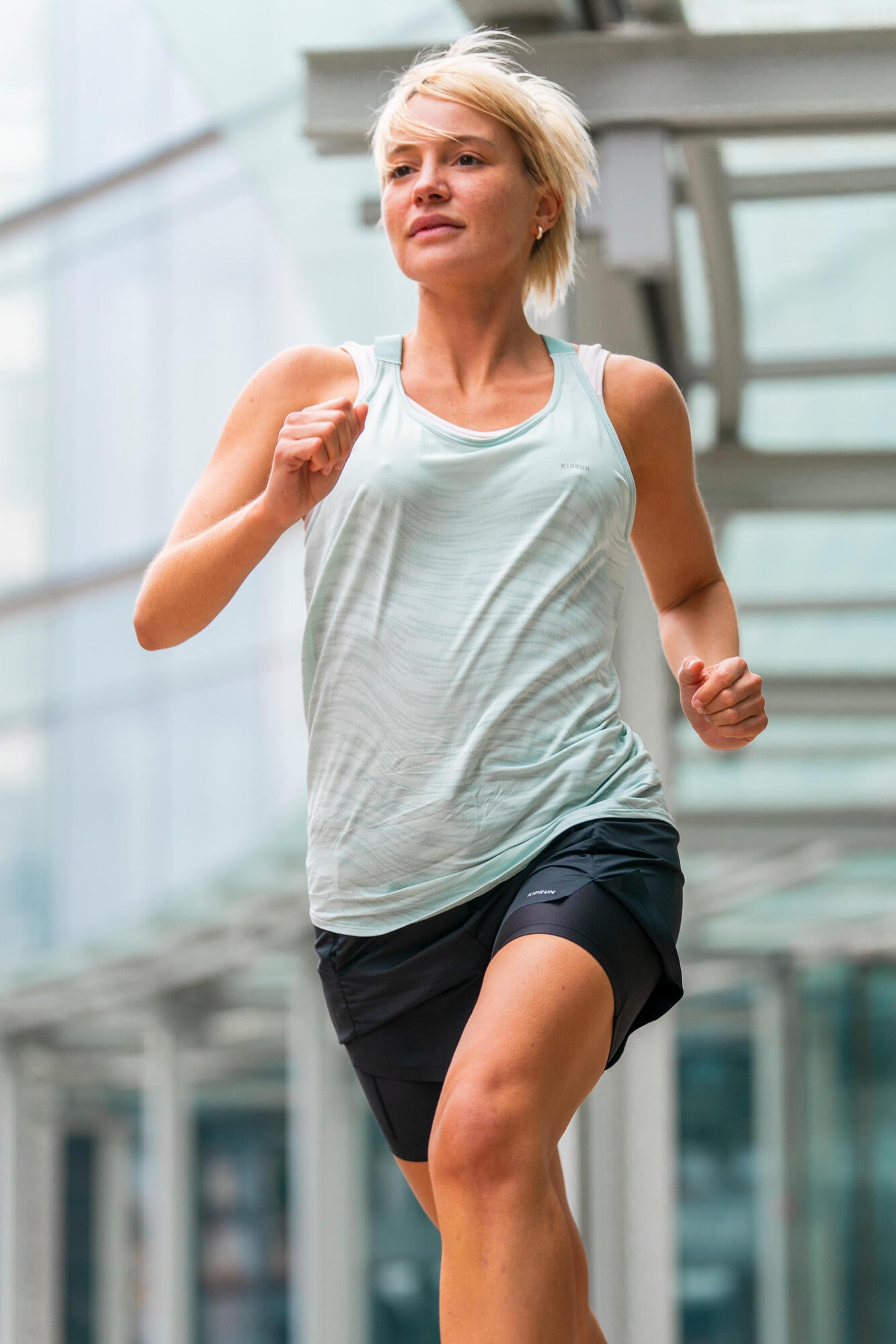 Kiprun Women's Run 500 2-in-1 Compression Running Shorts - Image 11